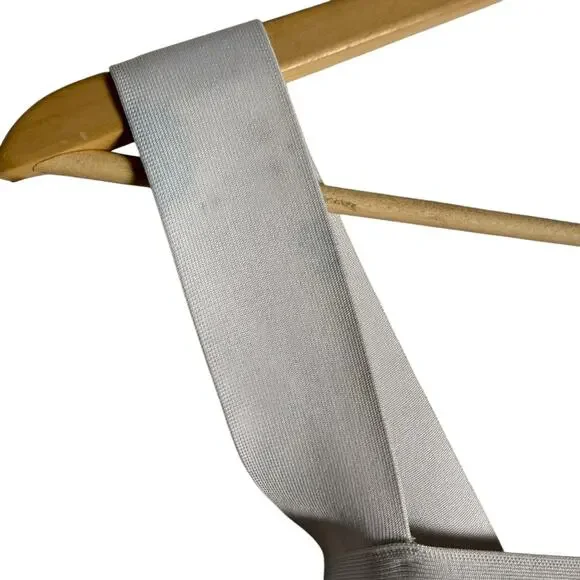 Herve by Herve Leger White Bandage Crisscross Sleeveless Crop Top Size Small - Picture 7 of 14